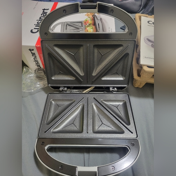 Cuisinart Grills Sandwich Maker - Picture 3 of 4